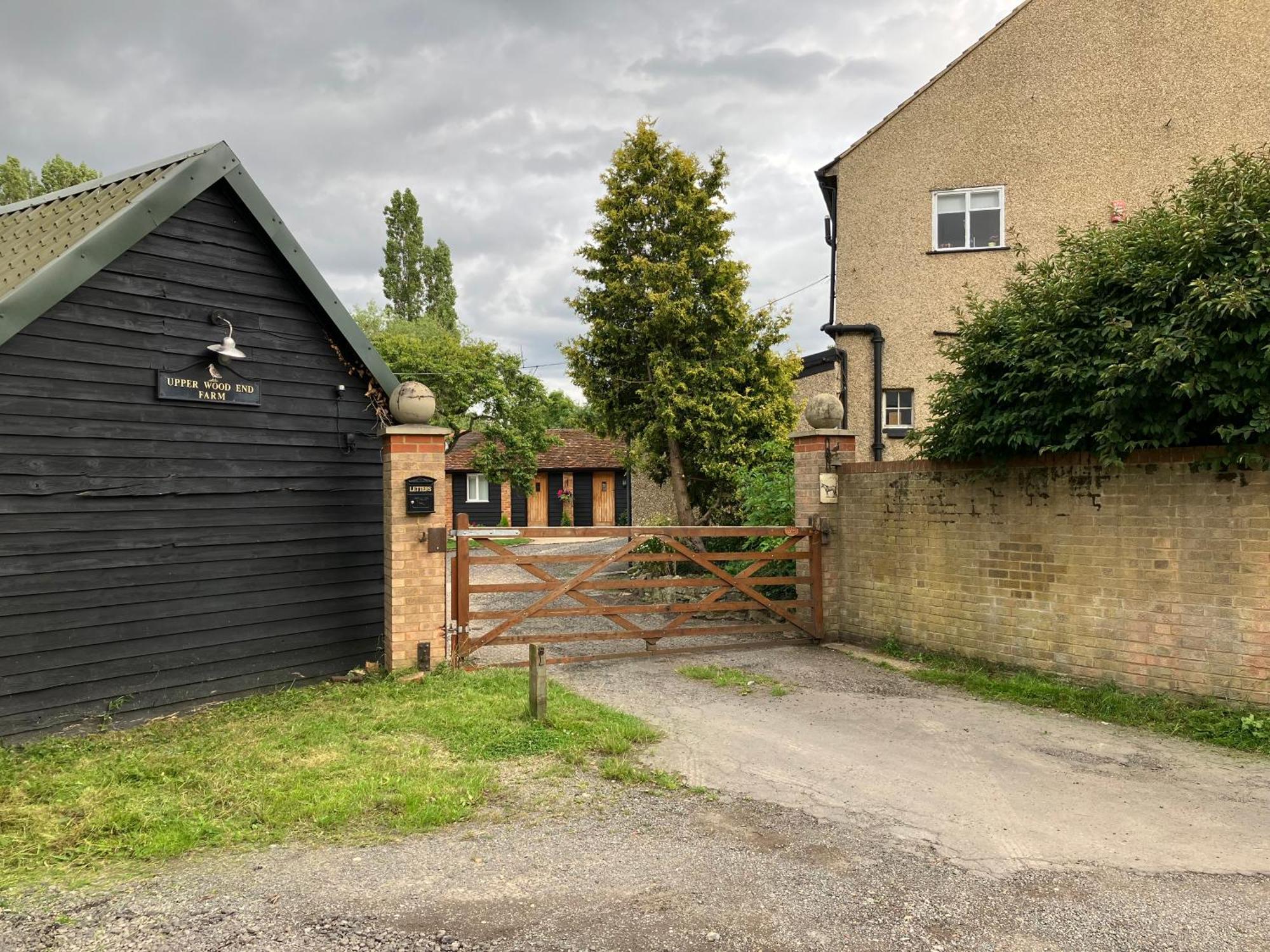 Upper Wood End Farm Holiday Cottages Marston Moreteyne Exterior foto